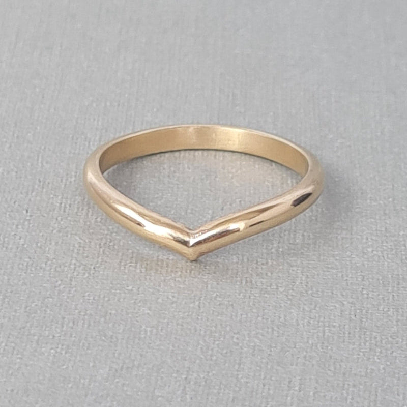 9ct gold handmade wishbone ring